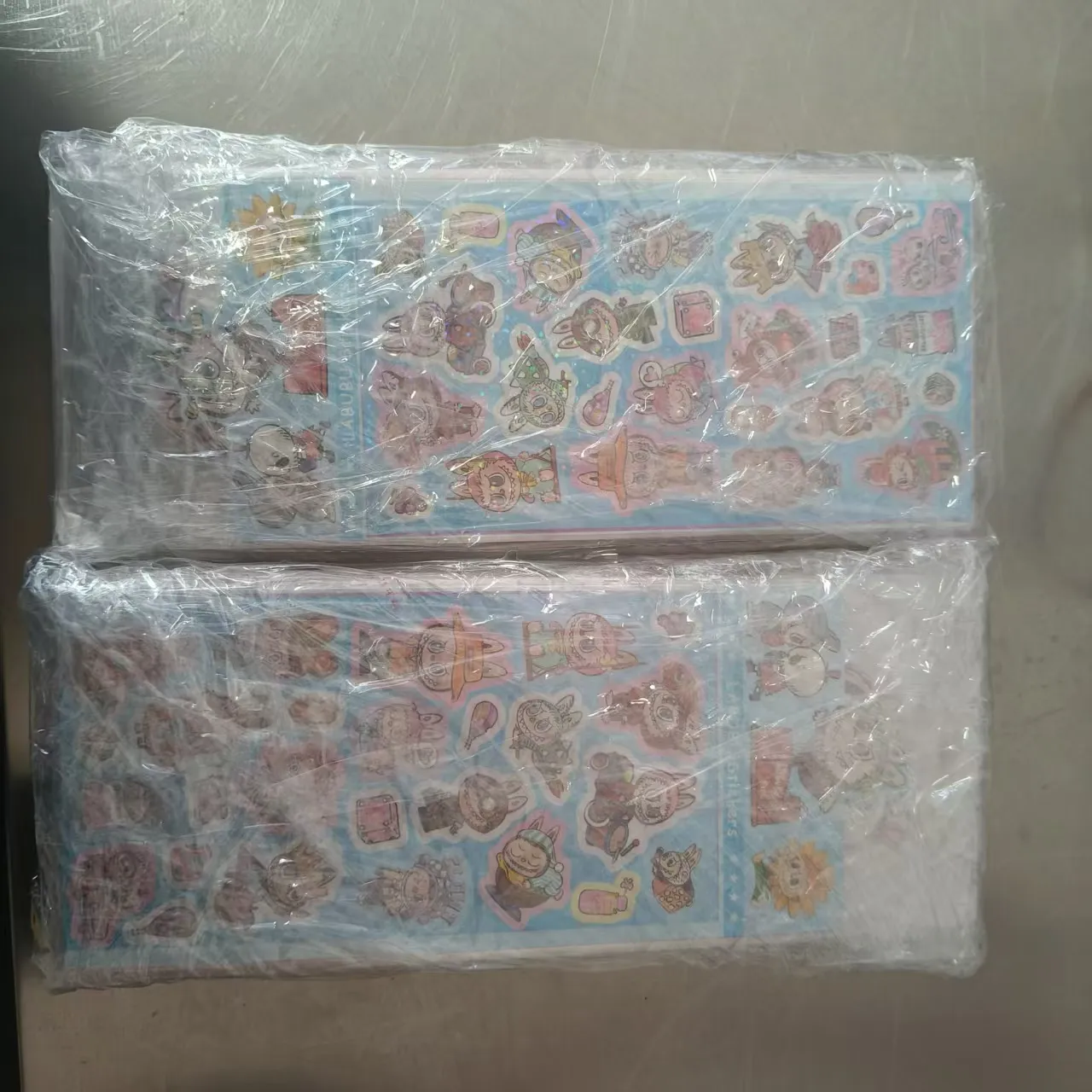 Минулого тижня компанія відвантажила нові вирізані дитячі наклейки