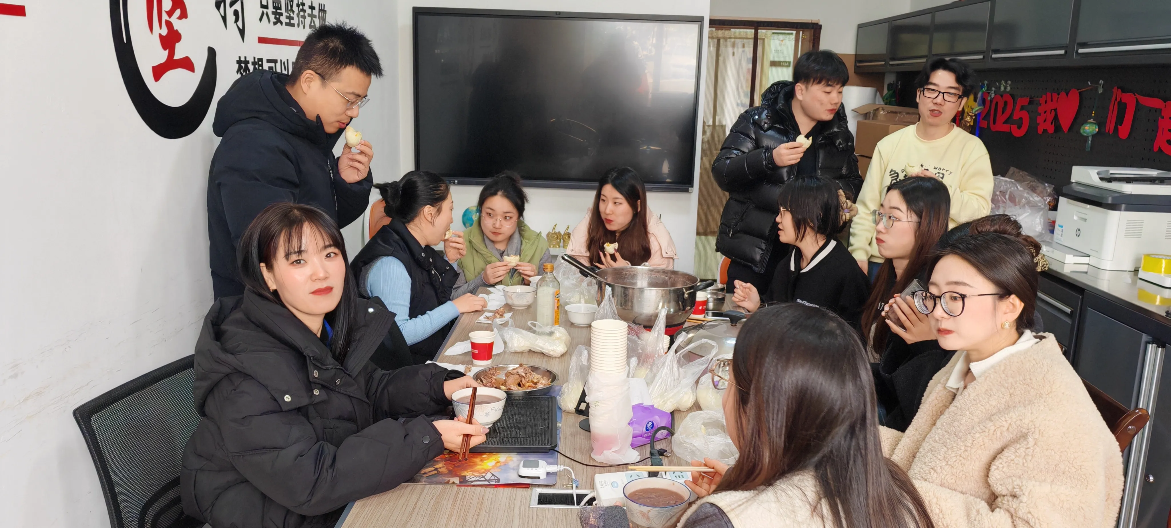 Смак традицій і теплих побажань у JOJO Pack